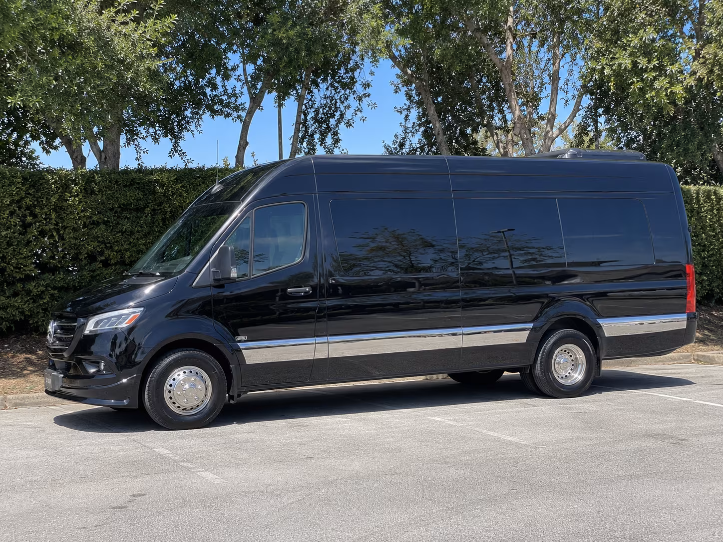easily book transportation for your next airport transfer 2