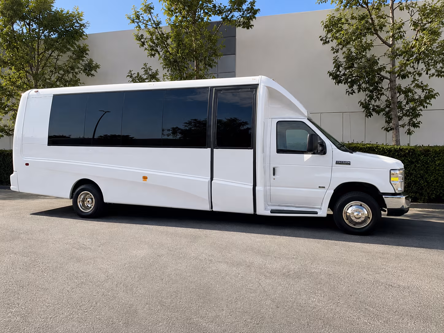 easily book transportation for your next prom 1