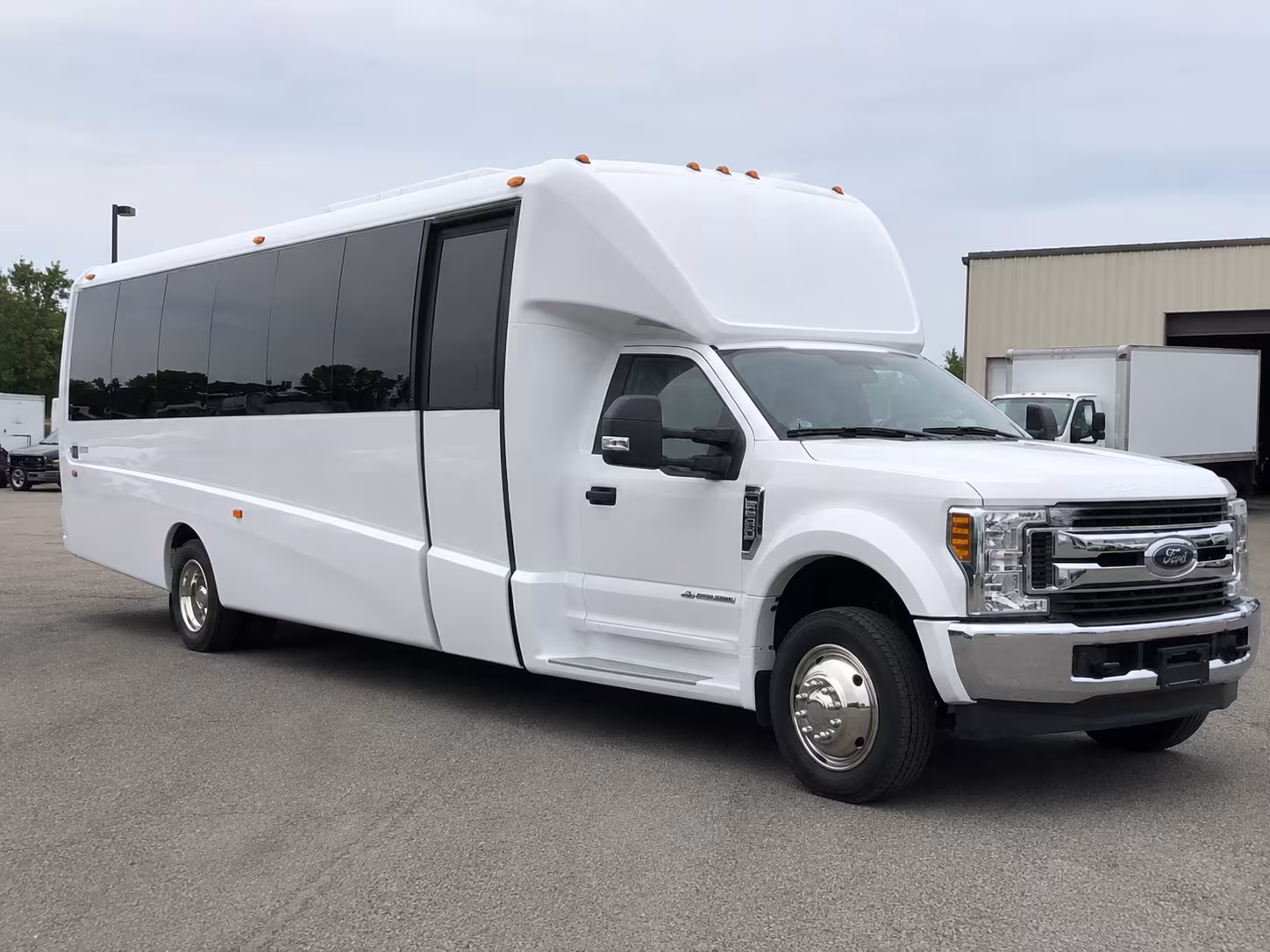 easily book transportation for your next prom 4