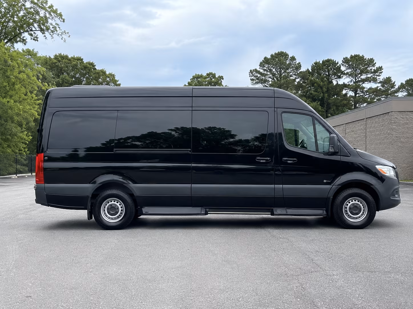 easily book transportation for your next prom 5