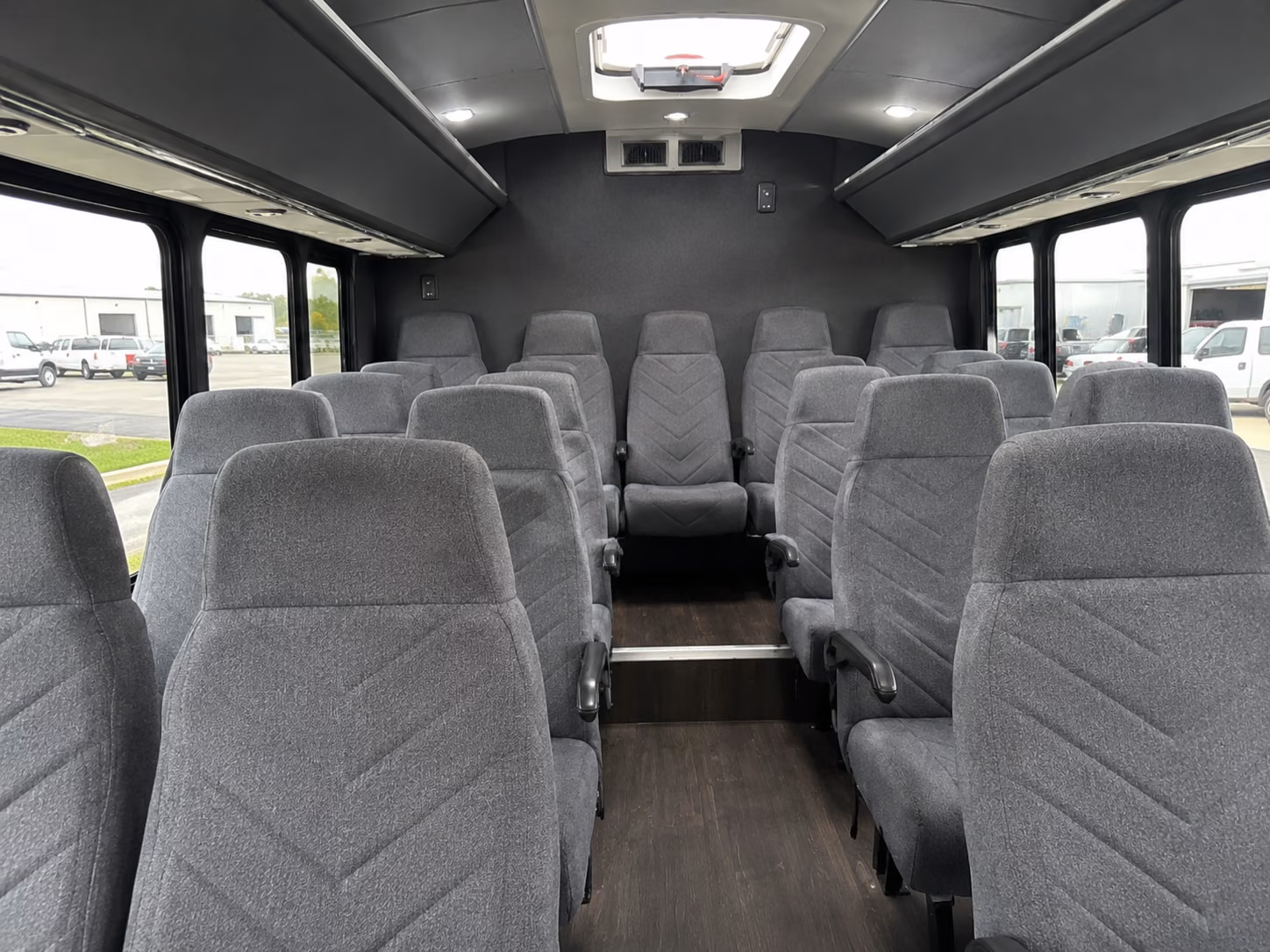 el paso 18 passenger minibus interior