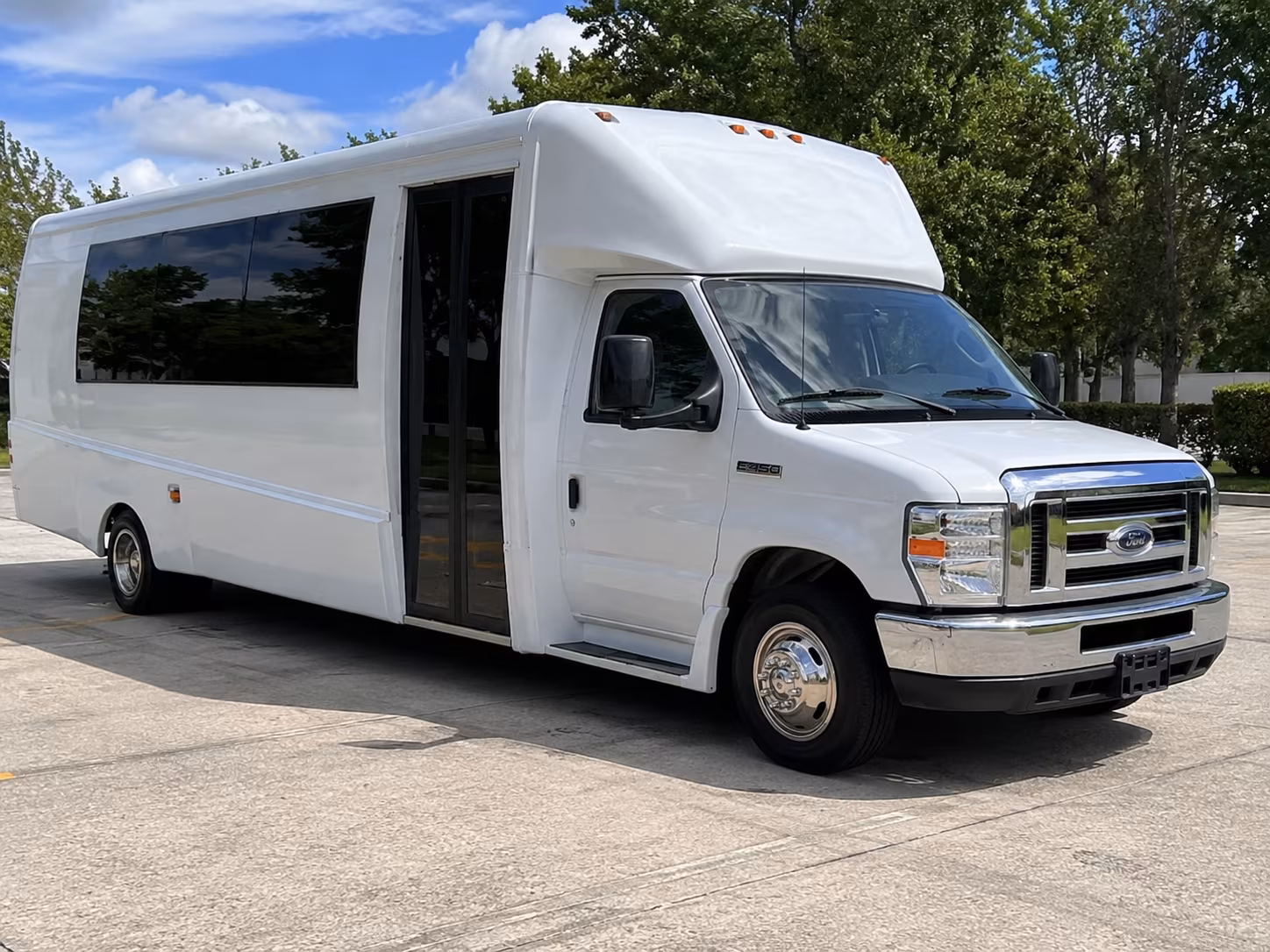 el paso concert party bus rental